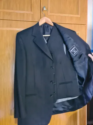 Traje RECCO americana y pantalón negro Talla M