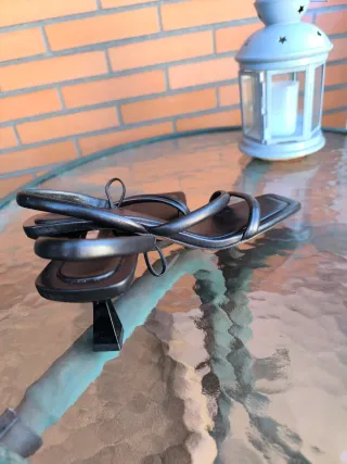 Sandalias Zara Piel Talla 37 Negras nuevas.