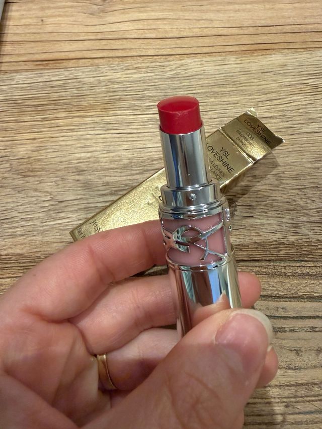 Labial YSL Rouge Volupté Shine 208