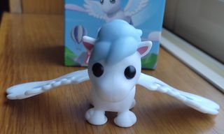 Brinquedos Happy Meal Adopt Me! Dragão Azul