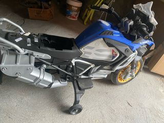 Moto BMW infantil para piezas