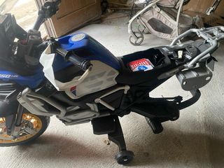 Moto BMW infantil para piezas