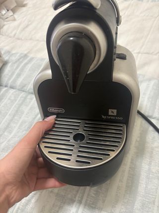Cafetera Nespresso Plata