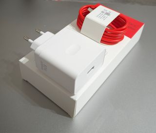 Cargador compartible OPPO 80W y Cable USB C 1m