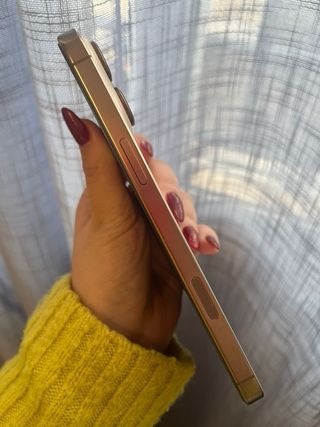 iPhone 16 Pro Max Dorado