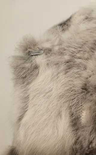 Chaqueta pelo conejo gris y blanco M. Para Reyes