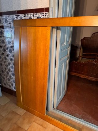 cabecero y dos mesitas