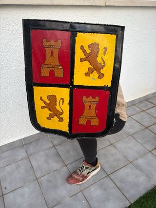 Escudo decorativo medieval