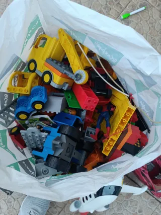 Lote Juguetes Playmobil y Lego