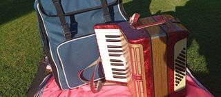 Acordeón Hohner Student 40bajos afinado.