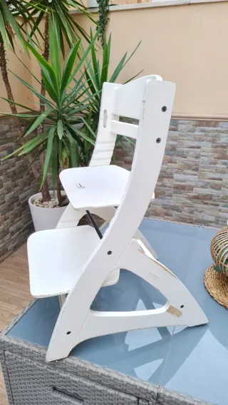 Silla evolutiva tipo Stokke blanca
