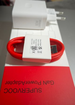 Cargador compartible Realme 80W SUPERVOOC y Cable