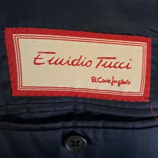 Traje de hombre azul