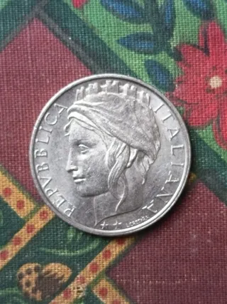 Lote de 13  Monedas de Colección del Mundo