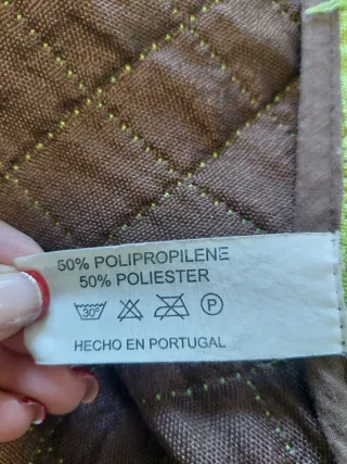 Colcha reversible con estampado floral