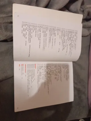 Essential Grammar in Use With Answers: A Self-S...