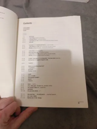 Essential Grammar in Use With Answers: A Self-S...