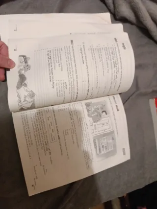 Essential Grammar in Use With Answers: A Self-S...