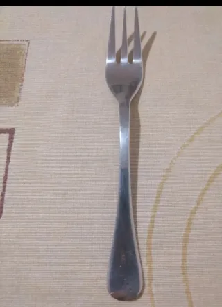 Cucharillas o tenedores de postre.