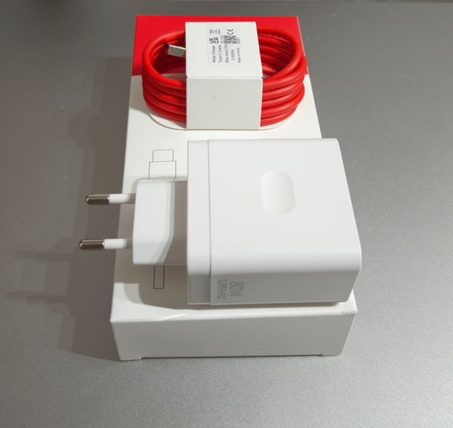 Caricabatterie condivisibile OnePlus 80W SUPERVOOC + Cavo
