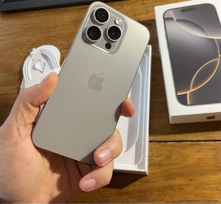 iPhone 15 Pro 256GB Titanio