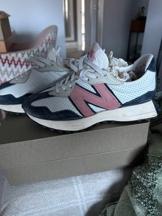 New Balance 327 Azul Rosa Blanco