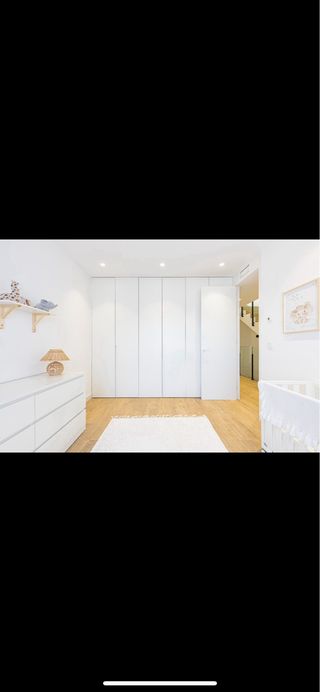 Alfombra beige de tela