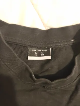 Precio negociable-Camiseta negra estampada