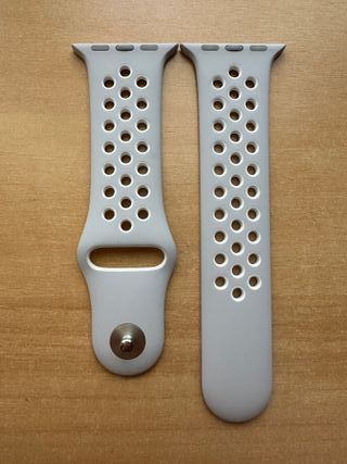 Apple X Nike 38mm. Pure Platinum/White Sport Band