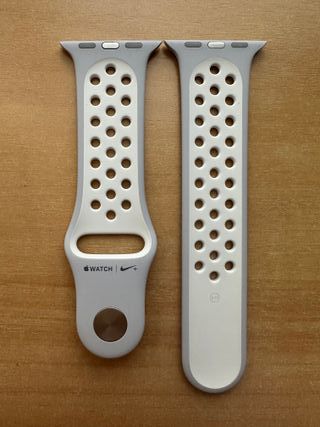 Apple X Nike 38mm. Pure Platinum/White Sport Band