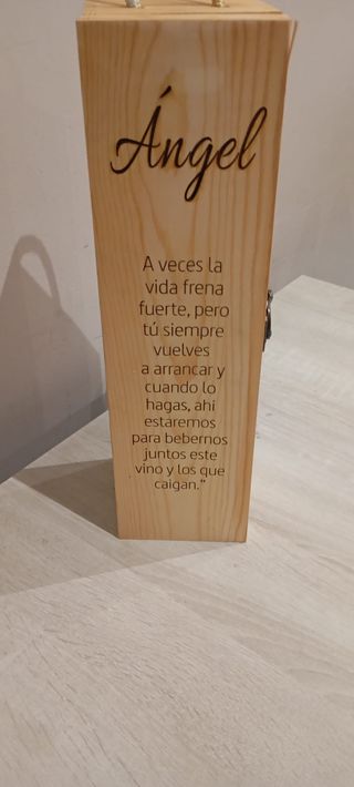 Caja de vino de madera personalizada