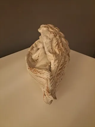 Figura "Ángel Durmiente" en Cerámica Mayólica