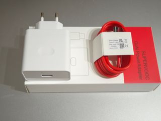 Cargador compartible OPPO 80W SuperVOOC + Cable