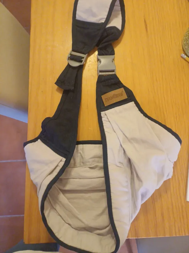 Portabebés ergonómico con hebillas