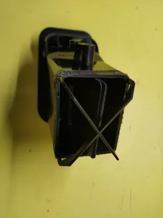 AIREADOR IZQUIERDO SALPICADERO TERRANO II MAVERICK