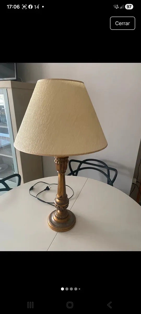 Pie de lámpara tallado madera dorado