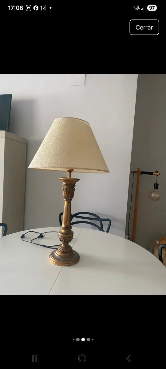 Pie de lámpara tallado madera dorado