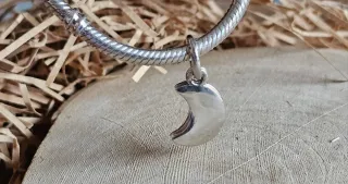 Charm Doble Luna Creciente