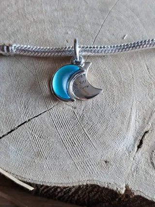 Charm Doble Luna Creciente