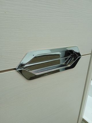 C002 - Columna de baño 35x26x120 cm