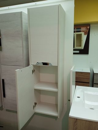 C002 - Columna de baño 35x26x120 cm