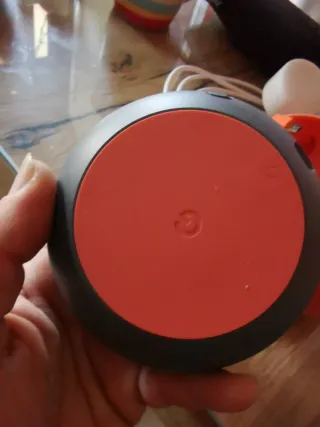 Altavoz Inteligente Gris y Naranja