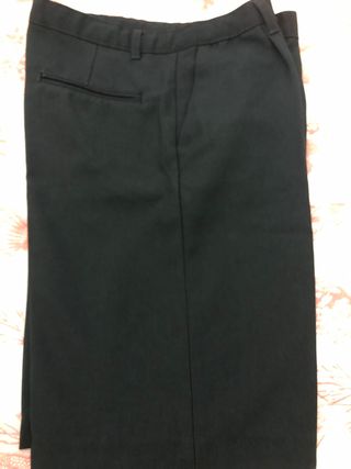 Pantalón corto uniforme escolar