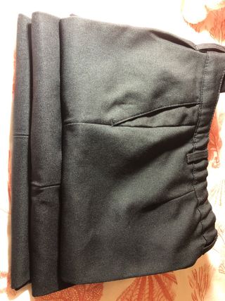 Pantalón corto uniforme escolar