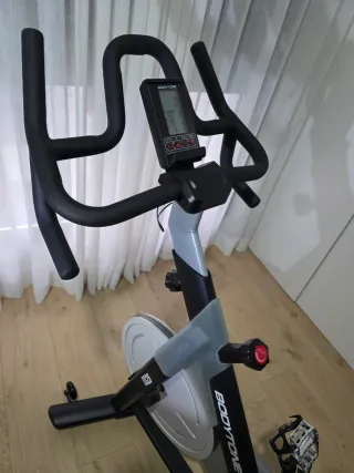 Bicicleta Spinning BodyTone DS25