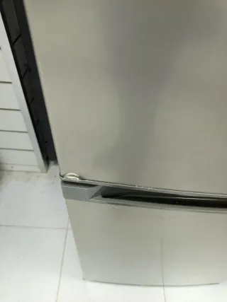 Nevera 1.80m x 54cm,nueva con tara