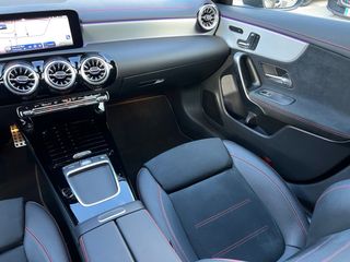 Mercedes-Benz Clase CLA 250E / Pack AMG / Año 2024