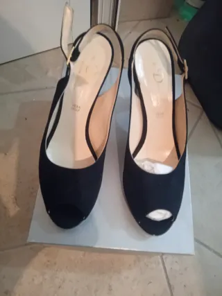 Scarpe con tacco nere peep toe