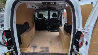 🚚 Ford Transit Courier 2020 - Etiqueta C