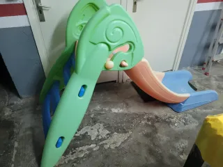 Tobogán infantil para piscina